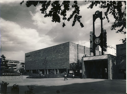 Stadt – und Kongresshalle